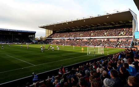 都在岁末年 都在岁末年